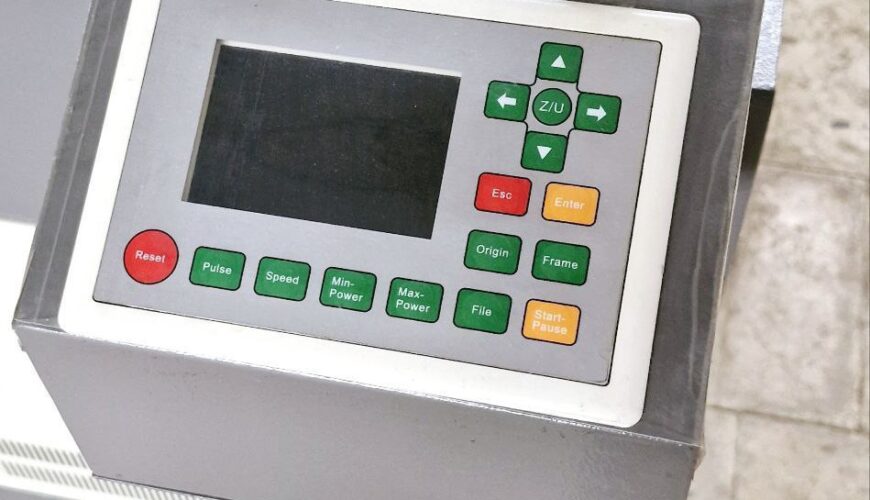 دستگاه حکاکی و برش لیزر جی ویک (سایز بزرگ)